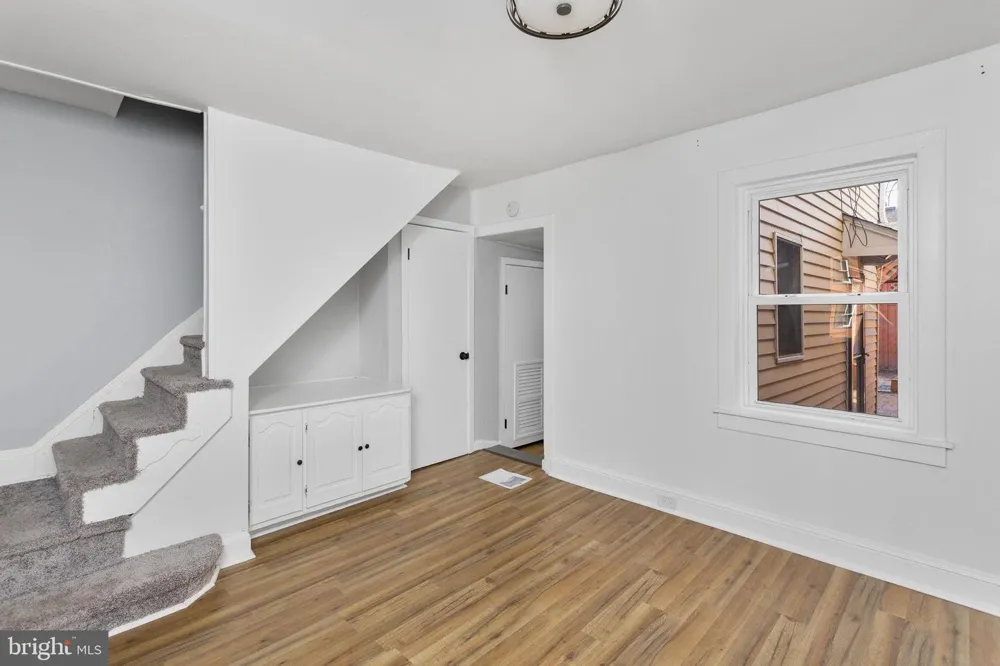 249 MERCER STREET Trenton, NJ 08611