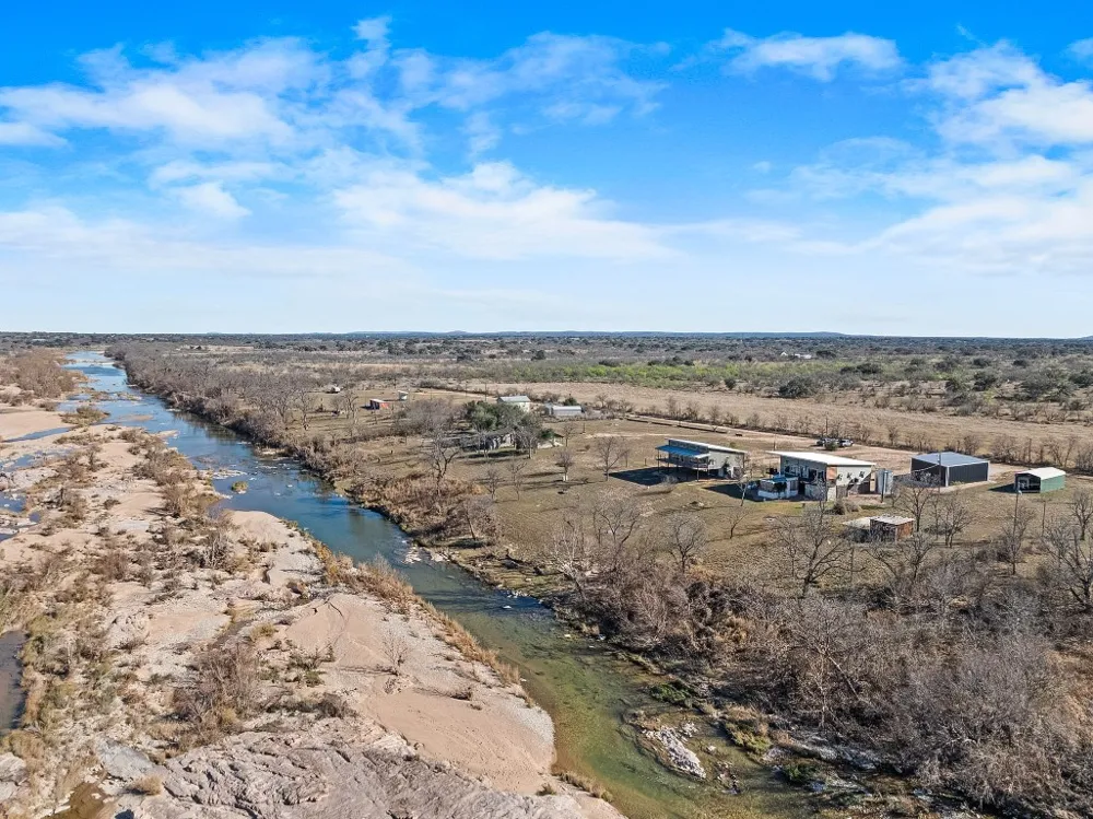 247 Diamond Cross Drive Llano, TX 78643