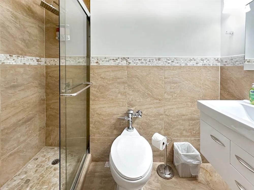 6165 AVE. ISLA VERDE #369 Carolina, PR 00979