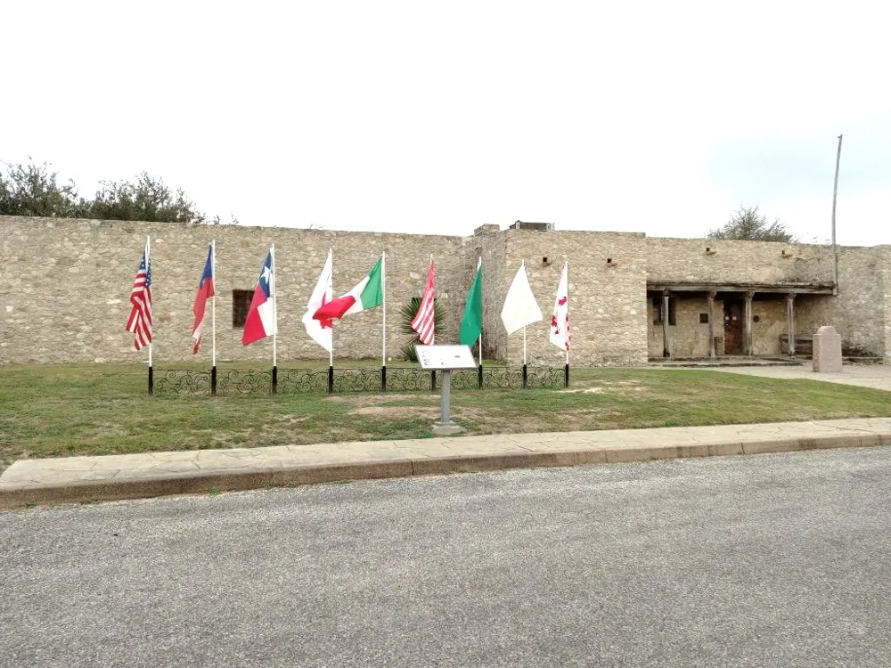 251 Lefty Lane Lane Goliad, TX 77963
