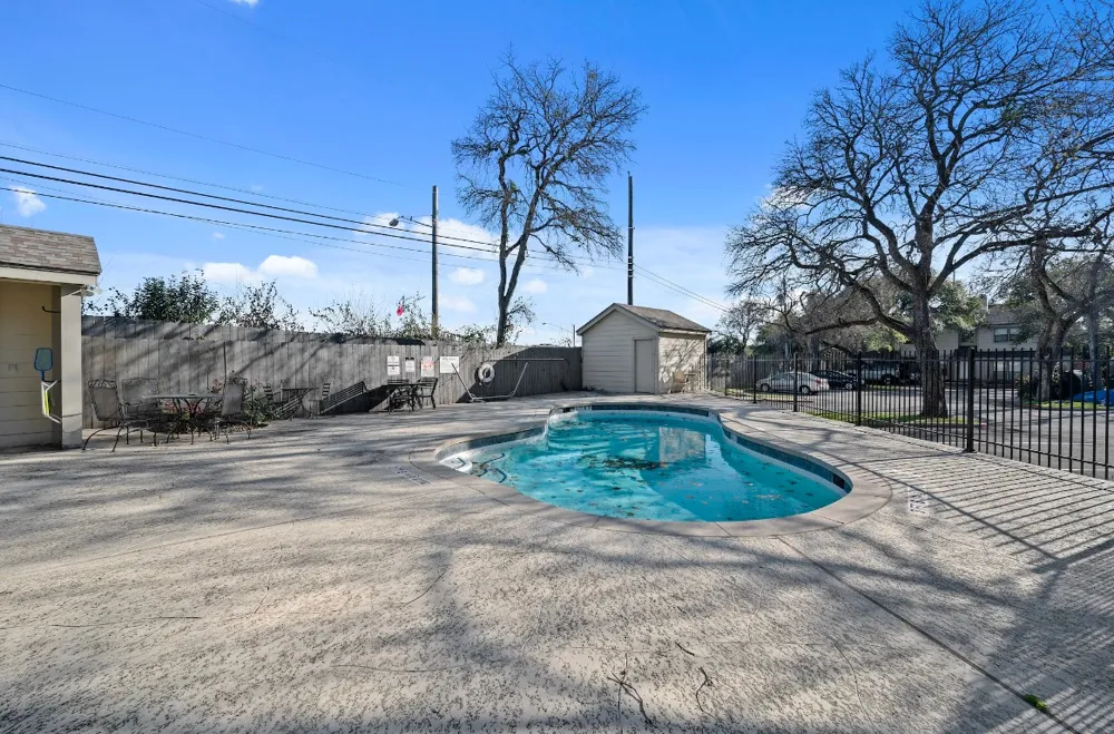 11301 Jollyville Road #B3 Austin, TX 78759
