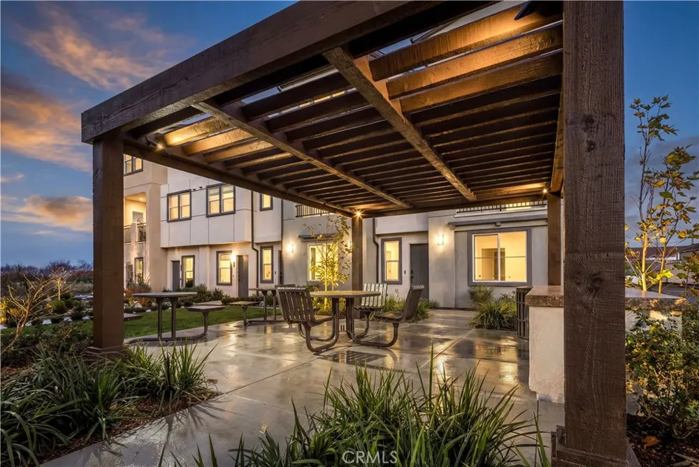 12720 Azure Way #27 Hawthorne, CA 90250