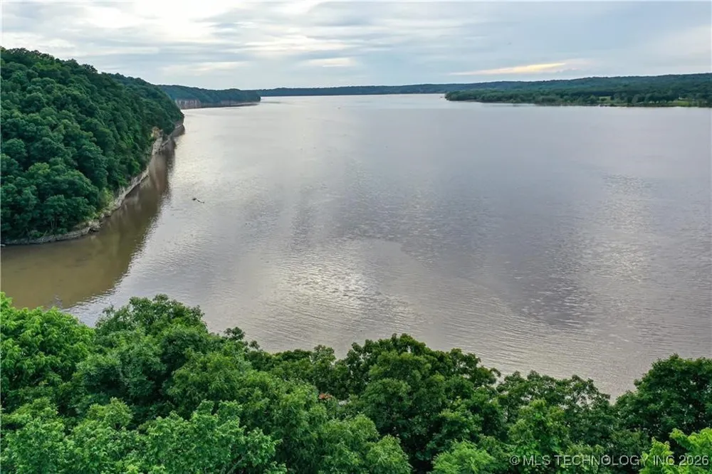64004 E 222nd Road Wyandotte, OK 74370