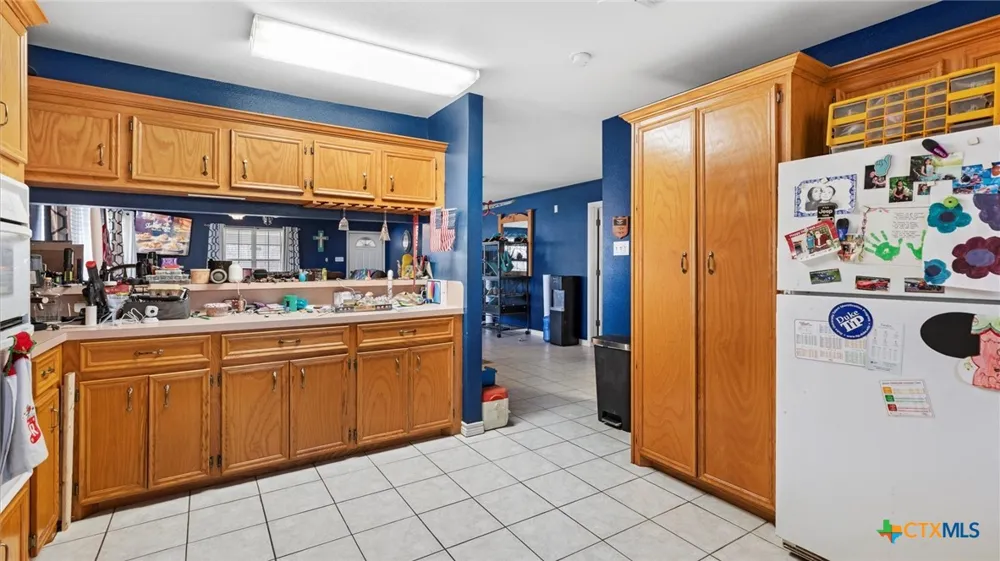 180 Oak Terrace Seguin, TX 78155