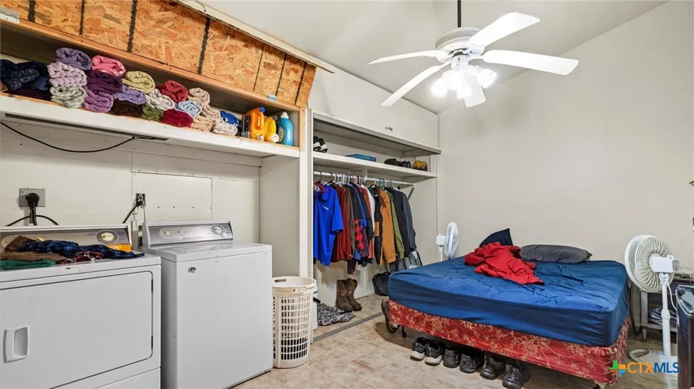 180 Oak Terrace Seguin, TX 78155