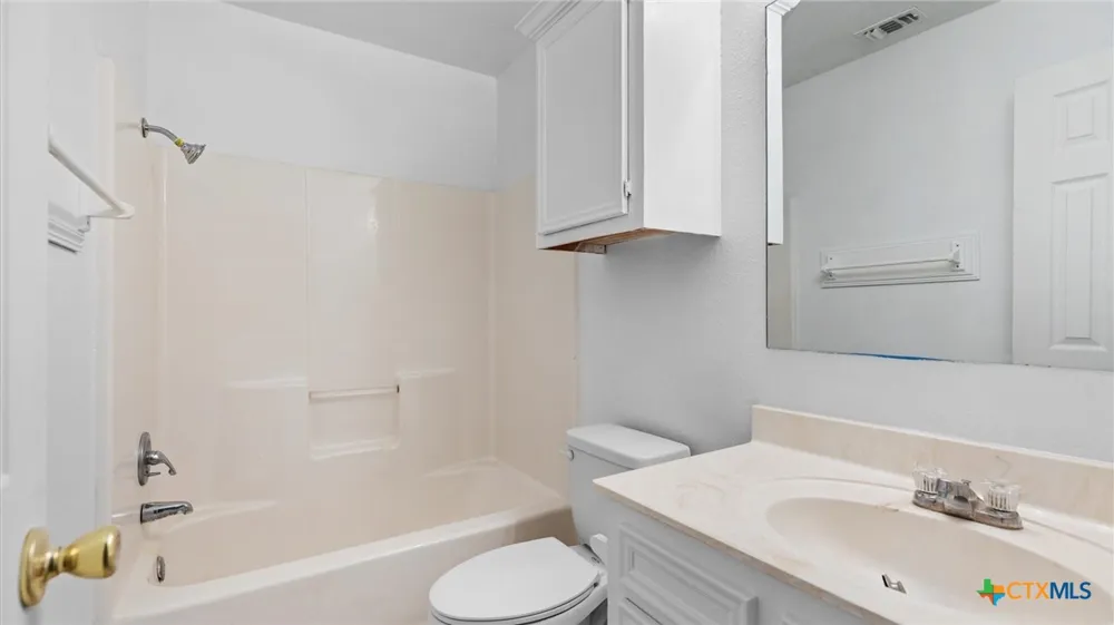180 Oak Terrace Seguin, TX 78155