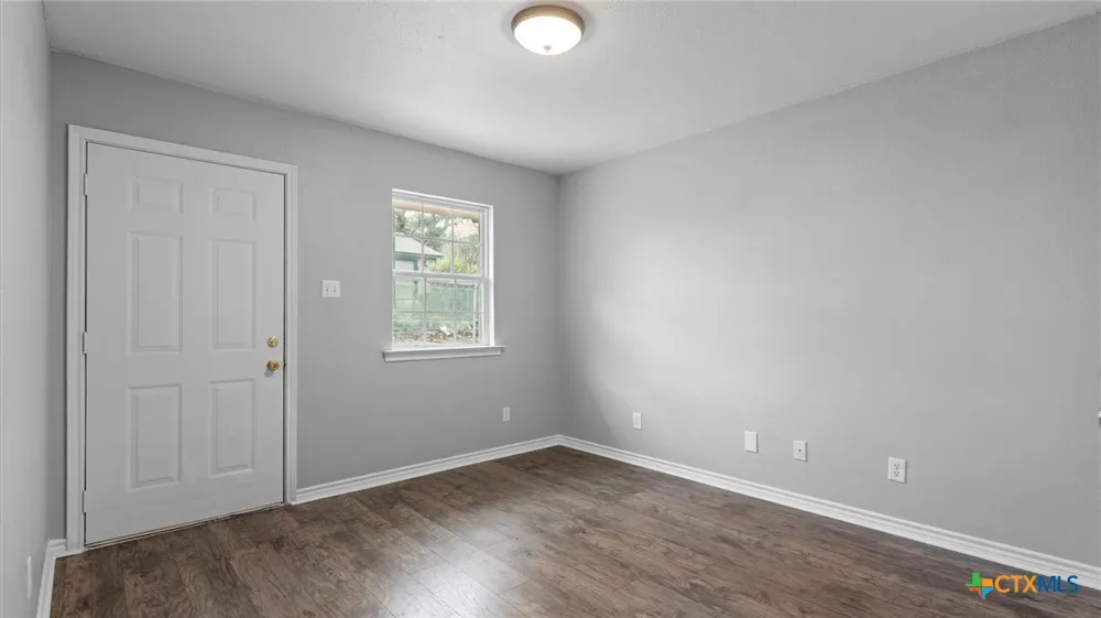 180 Oak Terrace Seguin, TX 78155