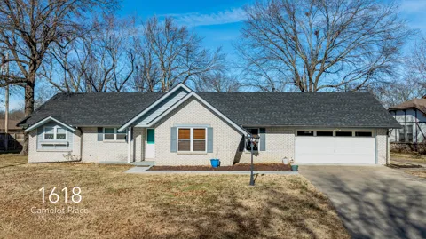 1618 Camelot Place