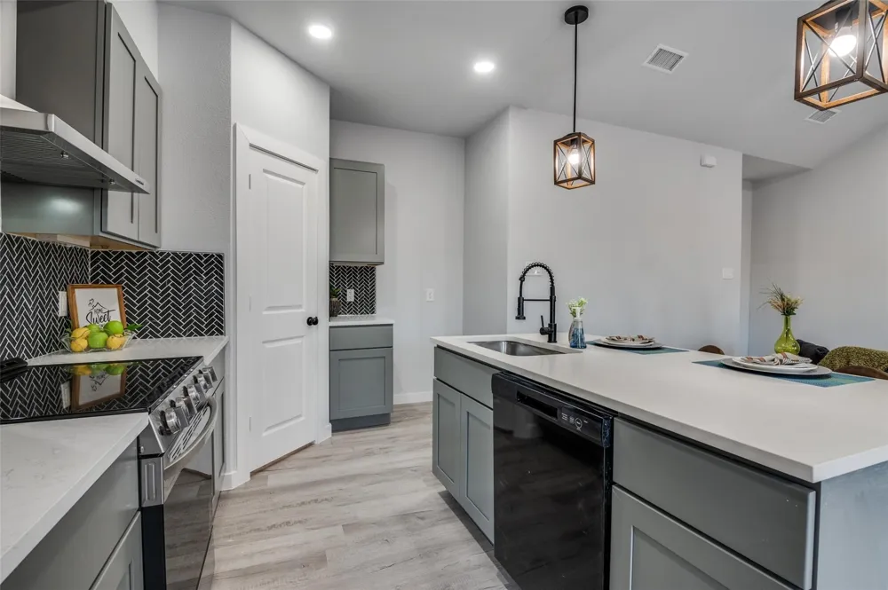 420 Kelly Lane Seven Points, TX 75143