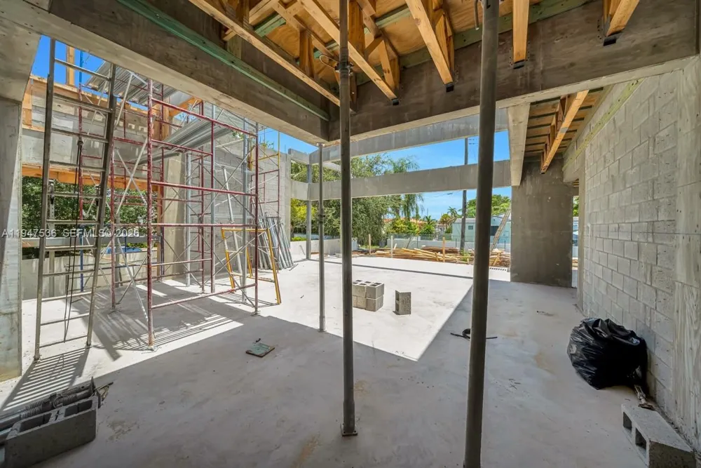 159 NE 99th St Miami Shores, FL 33138