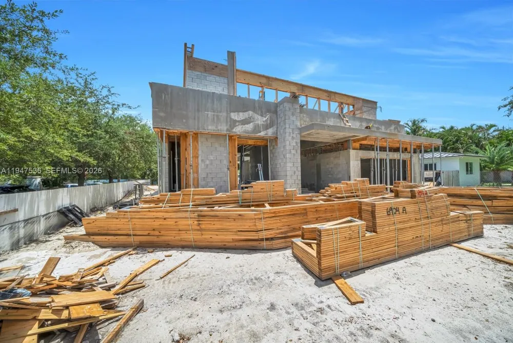159 NE 99th St Miami Shores, FL 33138