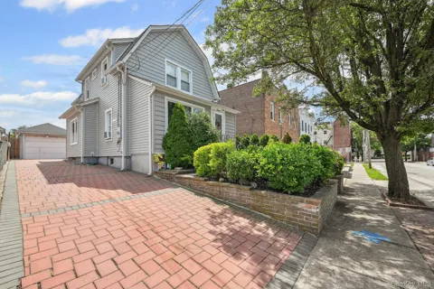 13 Herbert Avenue