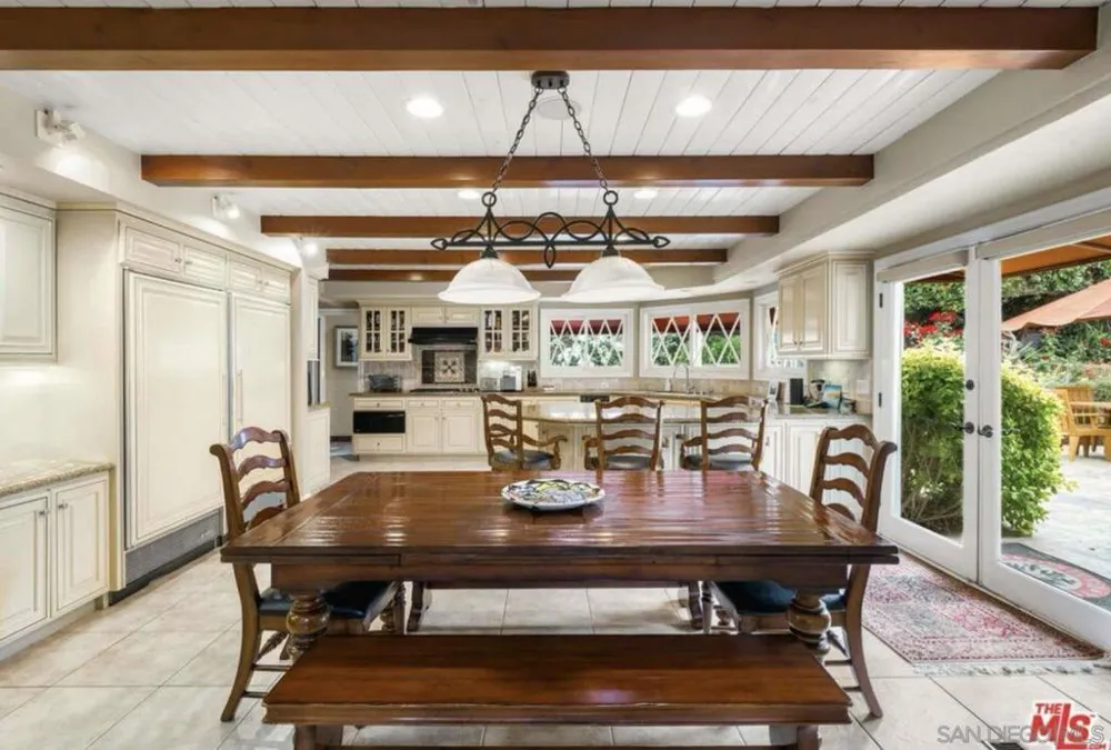 17 Eastfield Dr Rolling Hills, CA 90274