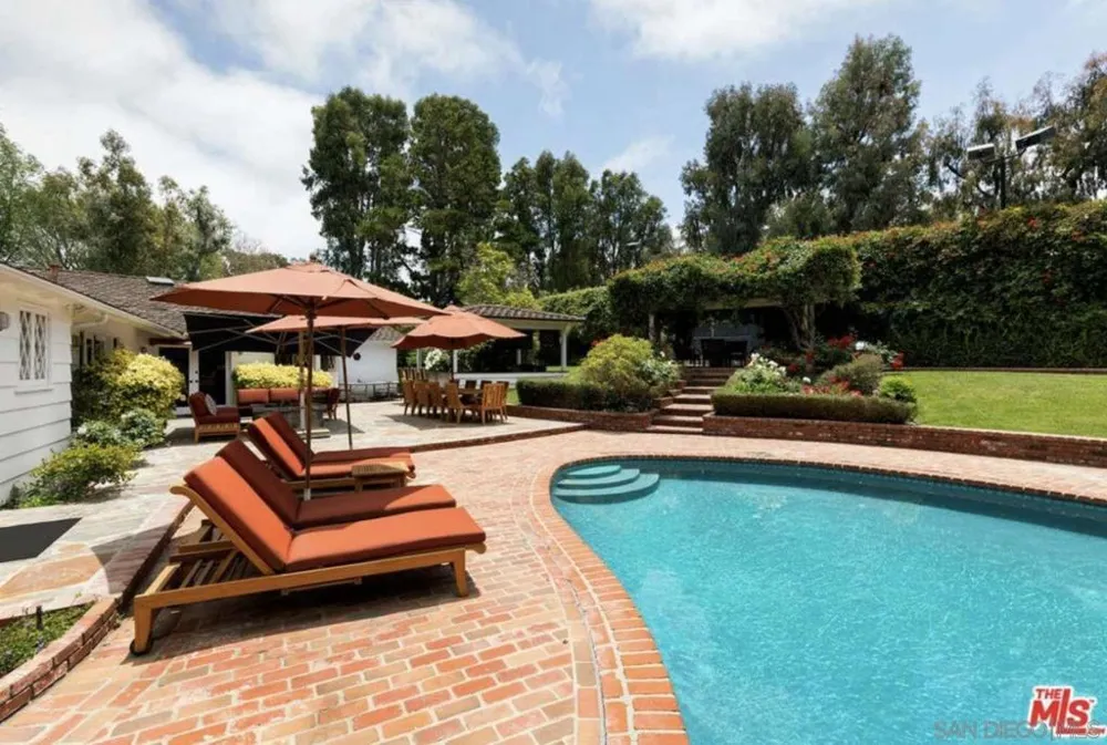 17 Eastfield Dr Rolling Hills, CA 90274