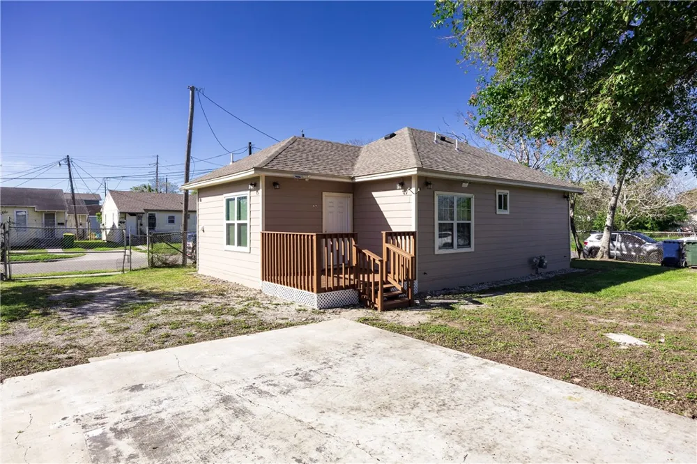 2407 Mary Street Corpus Christi, TX 78405