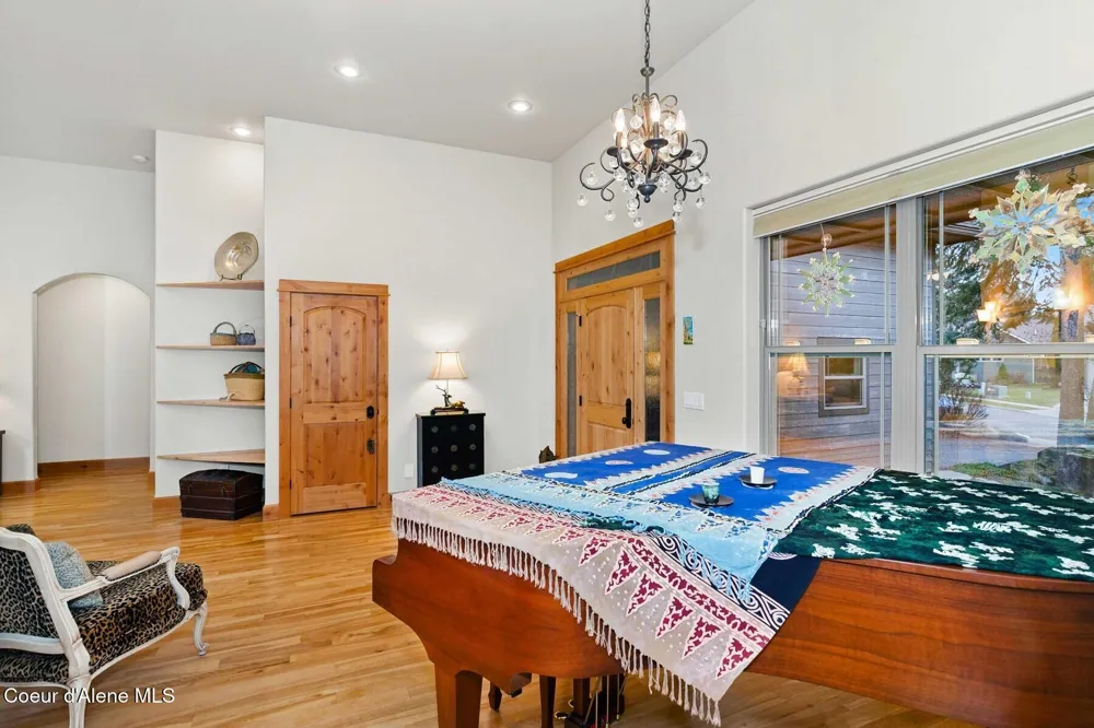 4303 Burns Court Sandpoint, ID 83864