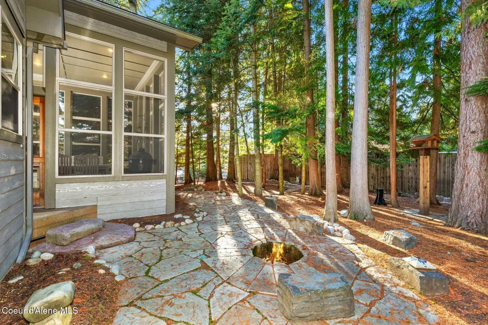 4303 Burns Court Sandpoint, ID 83864