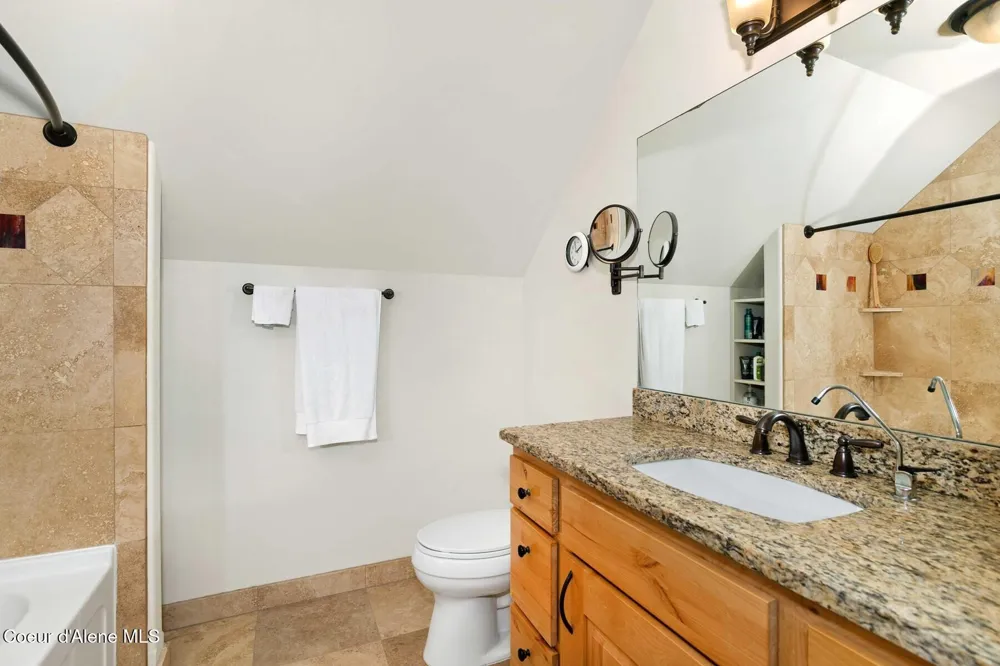 4303 Burns Court Sandpoint, ID 83864
