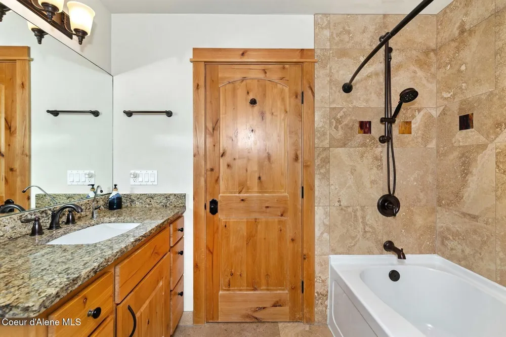 4303 Burns Court Sandpoint, ID 83864