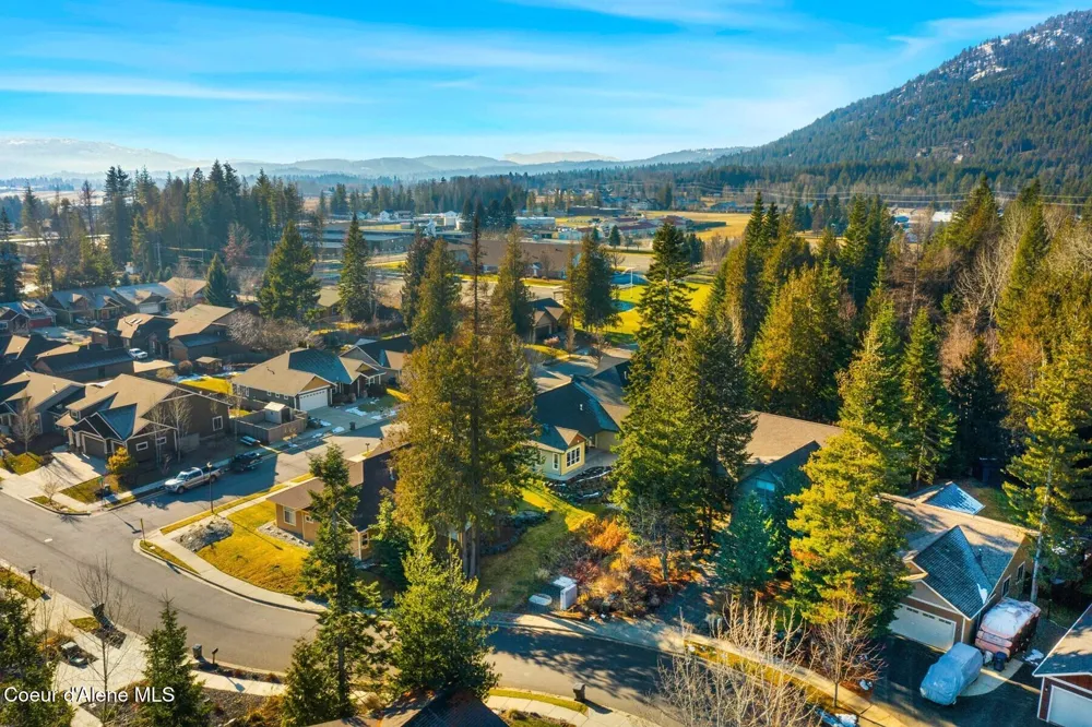 4303 Burns Court Sandpoint, ID 83864