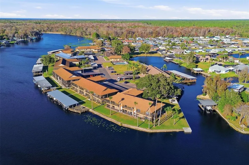 1640 JUNO TRAIL #101H Astor, FL 32102