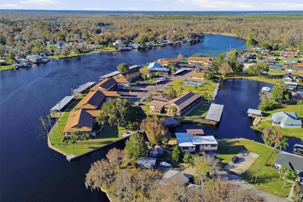 1640 JUNO TRAIL #101H Astor, FL 32102