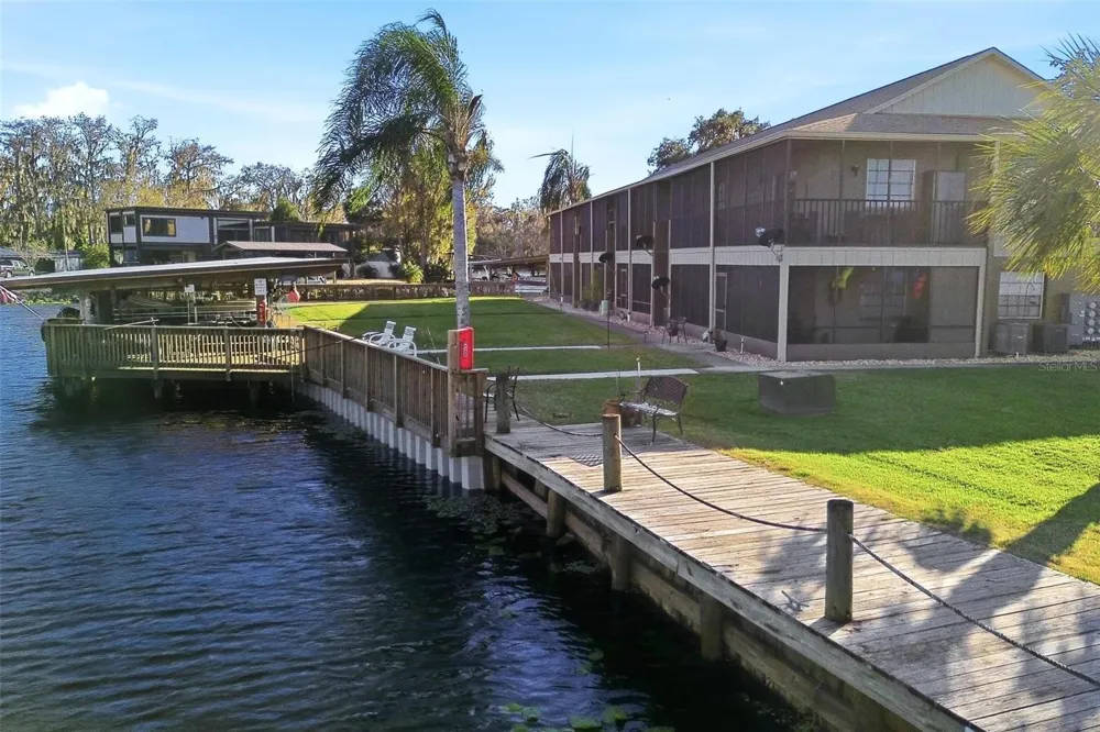 1640 JUNO TRAIL #101H Astor, FL 32102