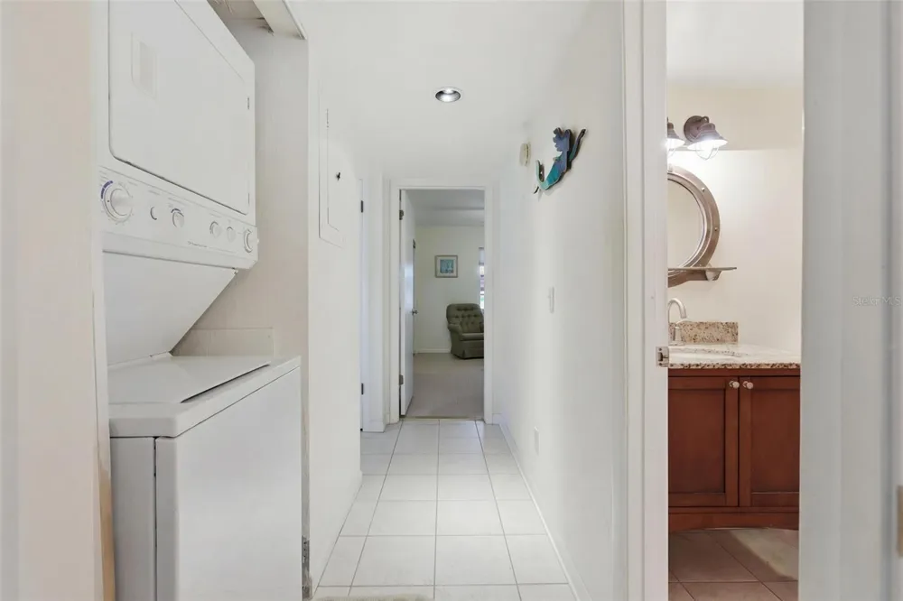 1640 JUNO TRAIL #101H Astor, FL 32102