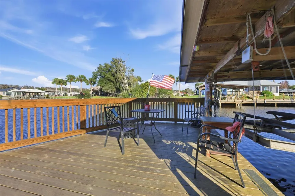 1640 JUNO TRAIL #101H Astor, FL 32102