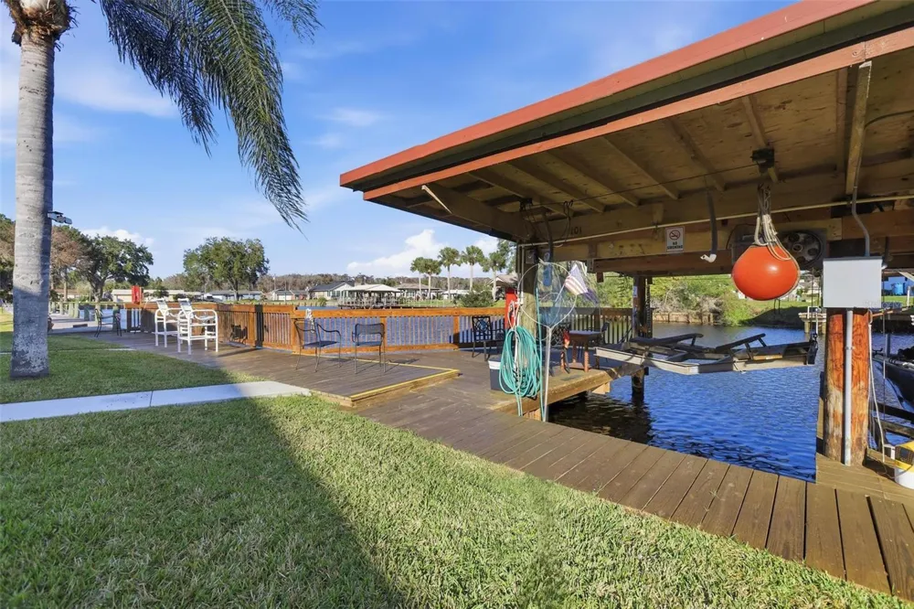 1640 JUNO TRAIL #101H Astor, FL 32102