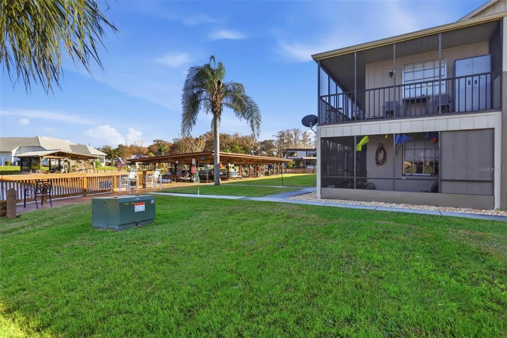 1640 JUNO TRAIL #101H Astor, FL 32102