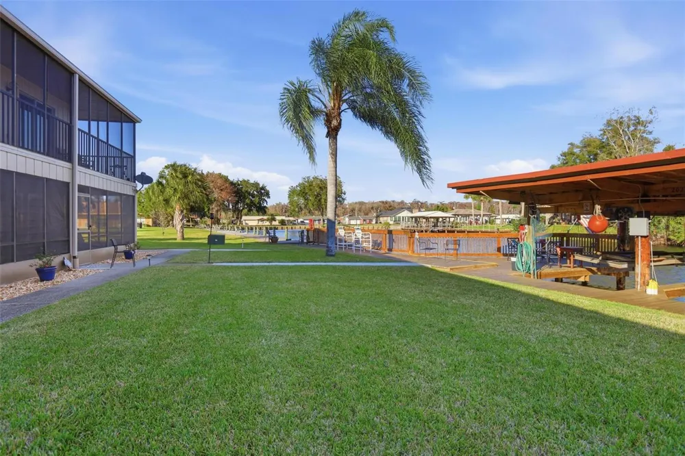 1640 JUNO TRAIL #101H Astor, FL 32102