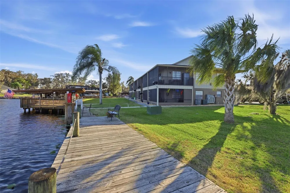 1640 JUNO TRAIL #101H Astor, FL 32102