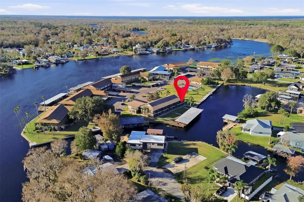 1640 JUNO TRAIL #101H Astor, FL 32102