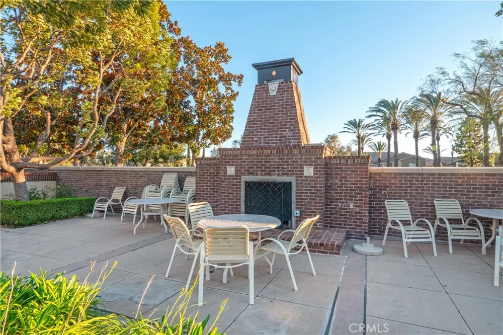 15723 Parkhouse Fontana, CA 92336