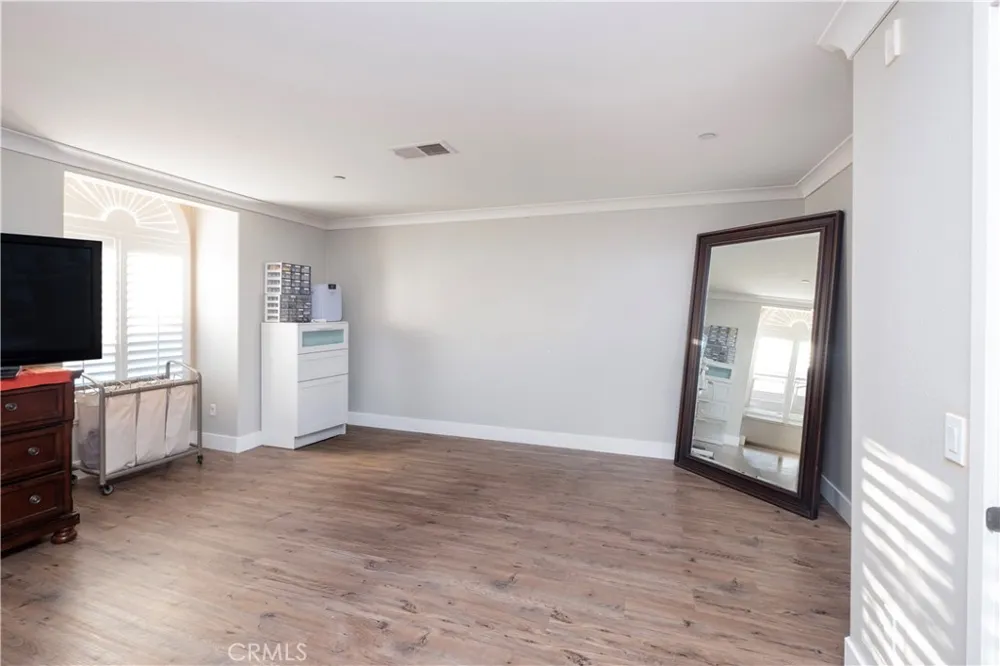 15723 Parkhouse Fontana, CA 92336