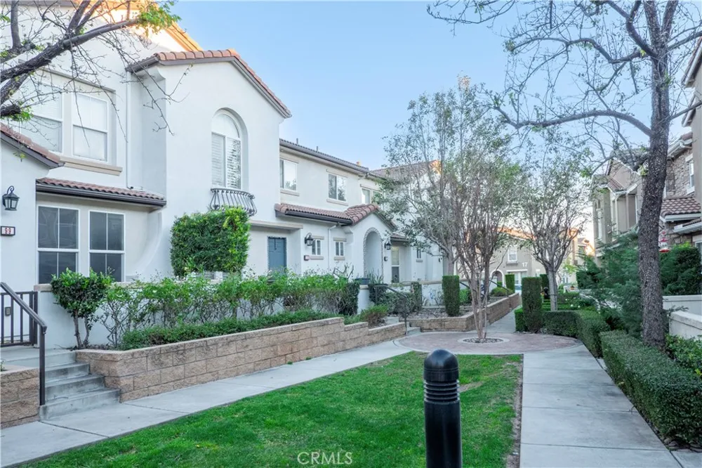15723 Parkhouse Fontana, CA 92336