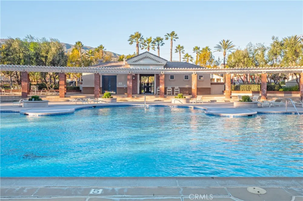 15723 Parkhouse Fontana, CA 92336