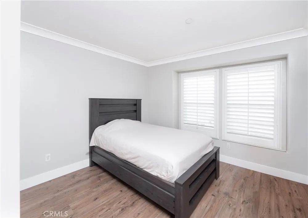 15723 Parkhouse Fontana, CA 92336