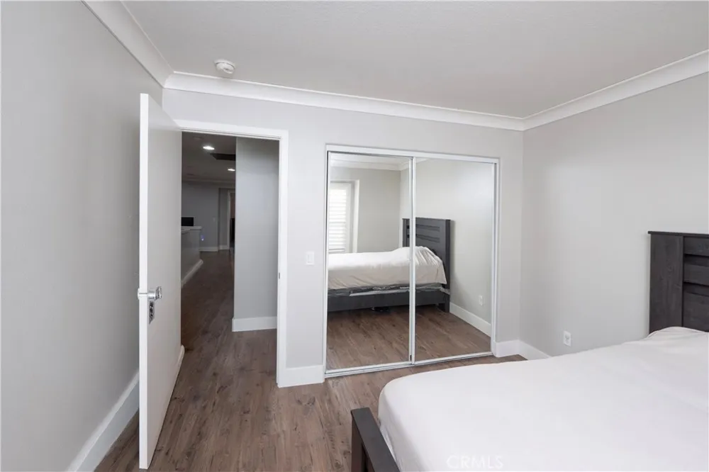 15723 Parkhouse Fontana, CA 92336
