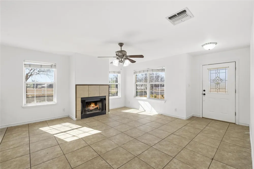 201 Green Oaks Loop Fredericksburg, TX 78624