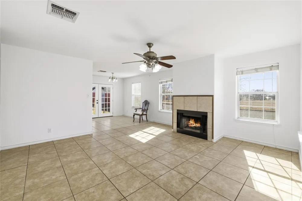 201 Green Oaks Loop Fredericksburg, TX 78624