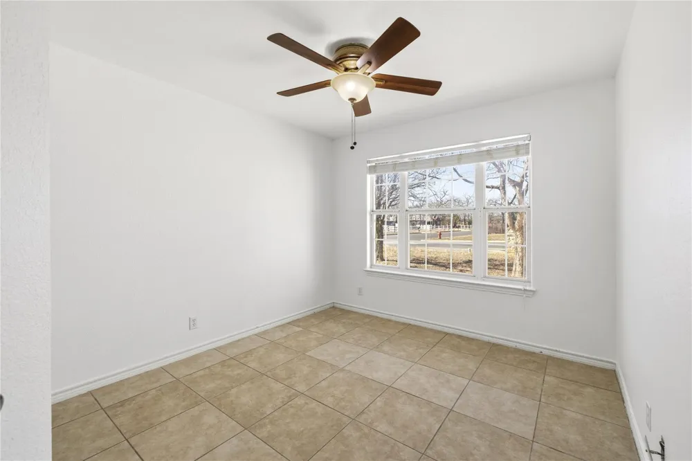 201 Green Oaks Loop Fredericksburg, TX 78624