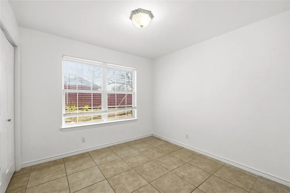201 Green Oaks Loop Fredericksburg, TX 78624