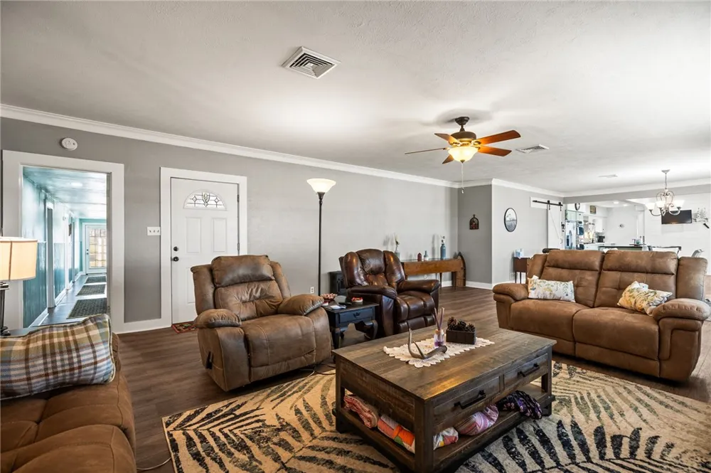 1556 Fm 70 Sandia, TX 78383
