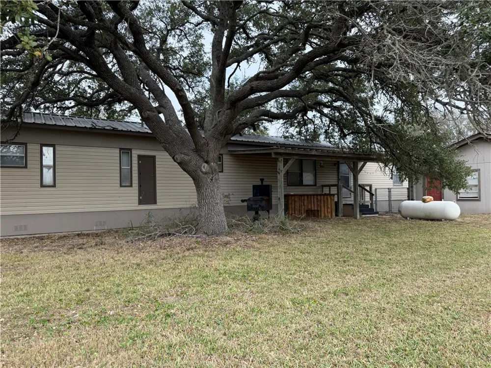 32 Palm Drive Port O'Connor, TX 77982