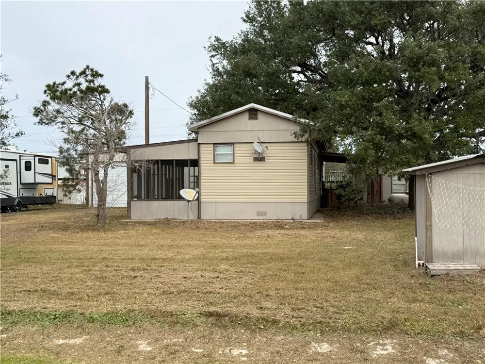 32 Palm Drive Port O'Connor, TX 77982
