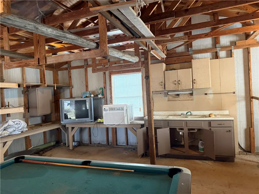 32 Palm Drive Port O'Connor, TX 77982