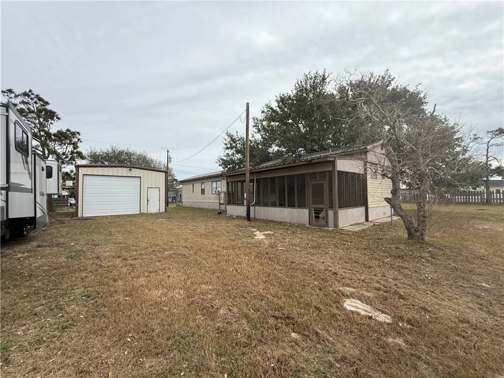 32 Palm Drive Port O'Connor, TX 77982