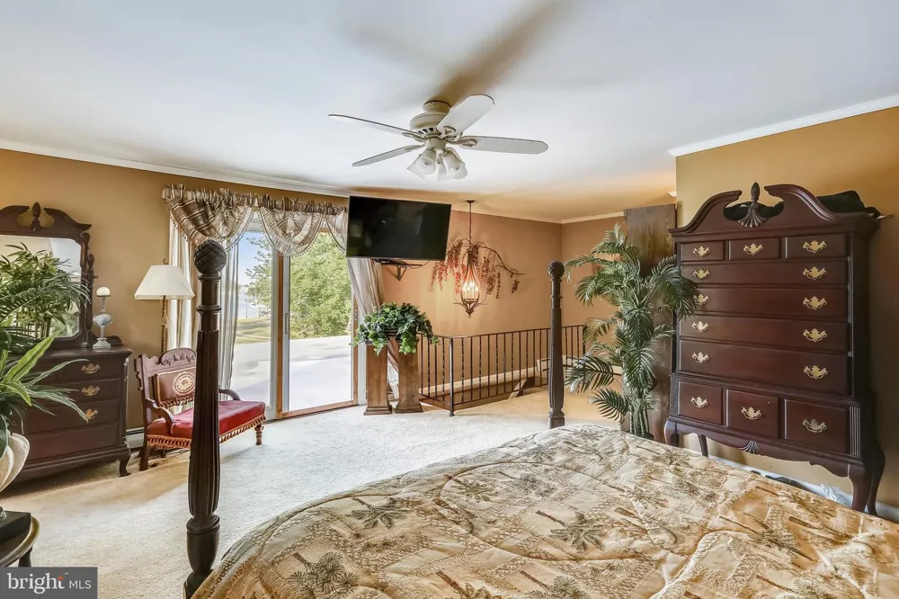 1462 SNUG HARBOR ROAD Shady Side, MD 20764